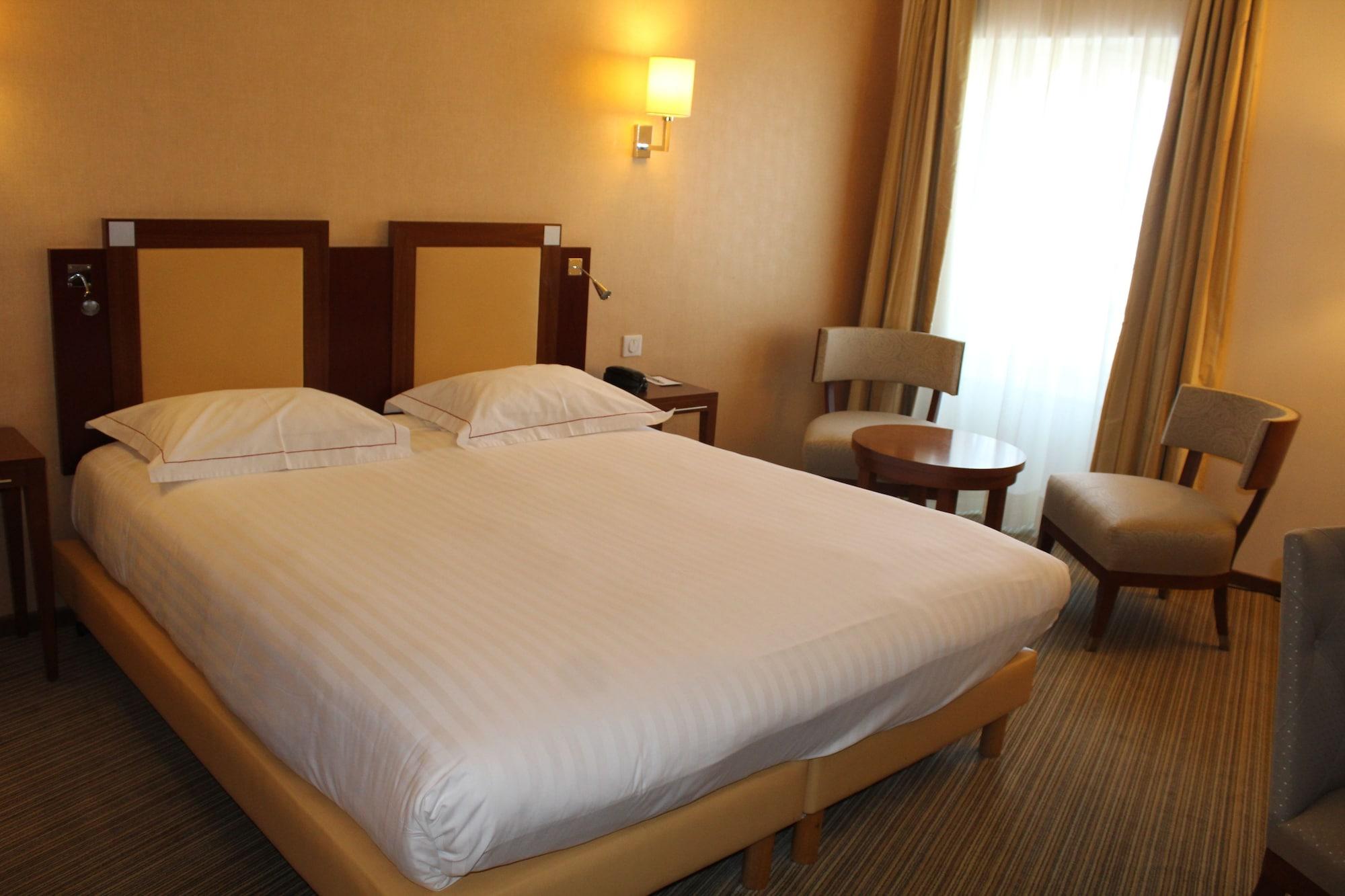 Best Western Plus Hotel D'Angleterre Bourges Exterior photo